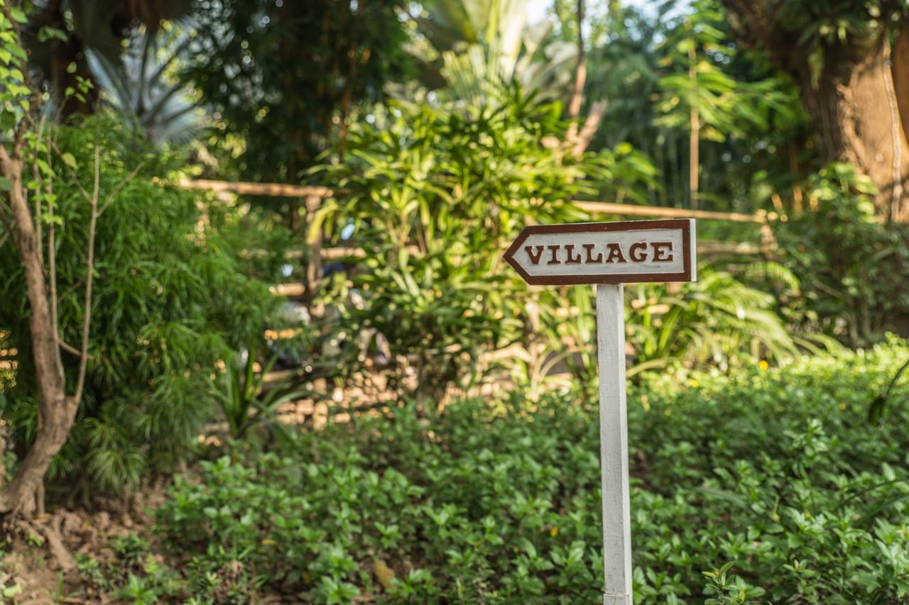 La Folie Lodge Champasak Bagian luar foto