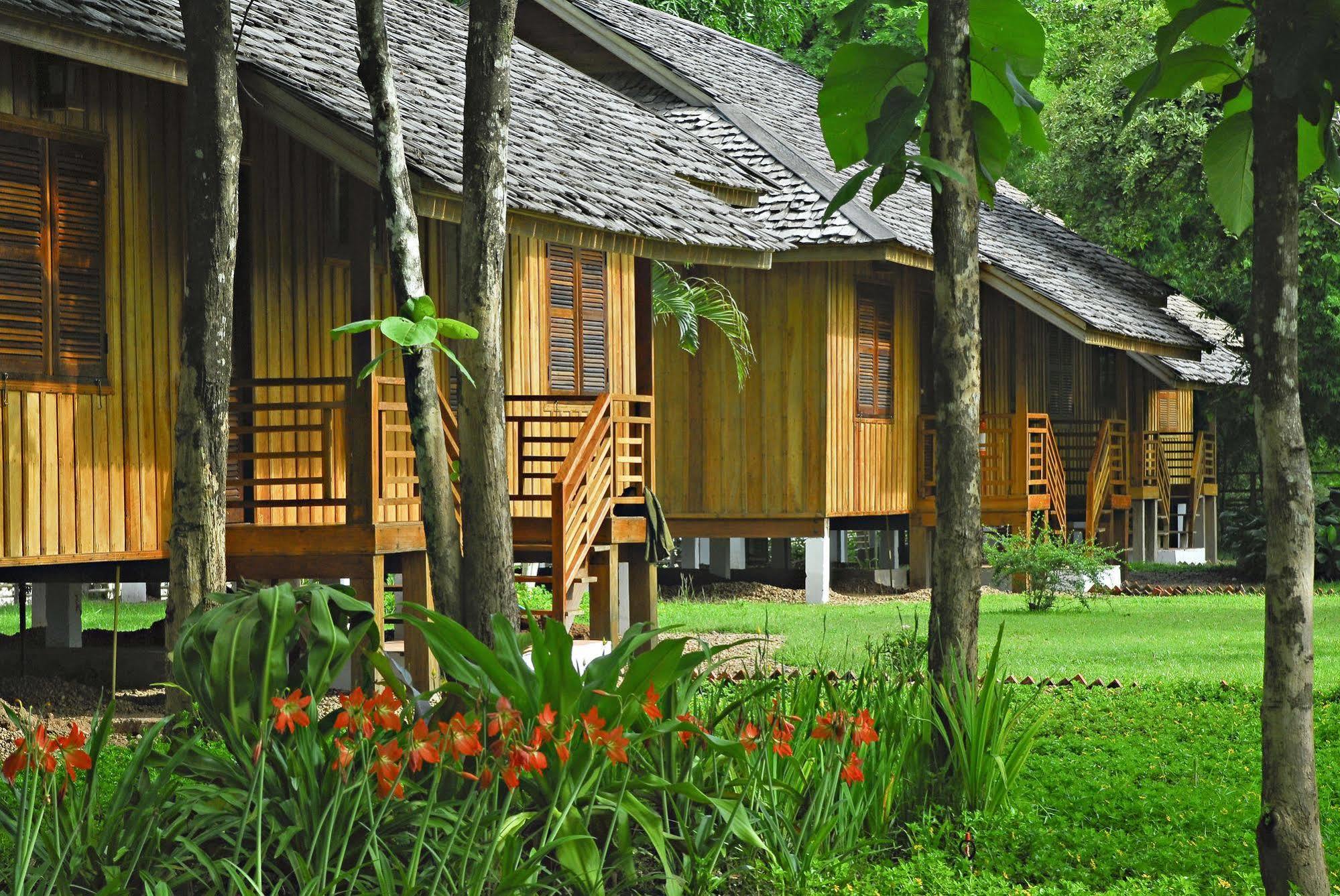 La Folie Lodge Champasak Bagian luar foto